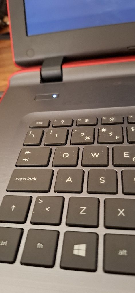 Portátil  hp 17-g152np