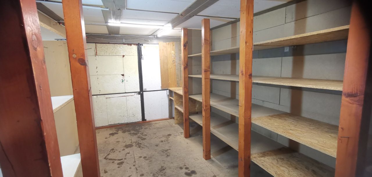 Garaż blaszany 3x6m duży, ocieplony, podłoga, regały, oświetlenie