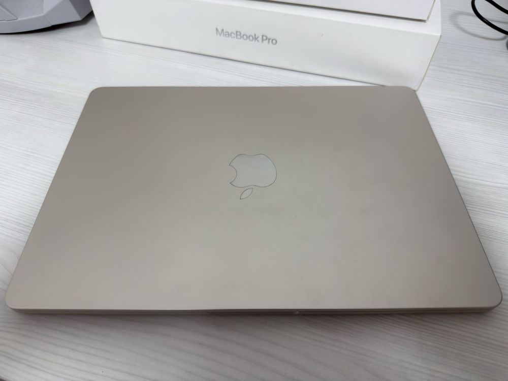 MacBook Air M2 256 gb silver