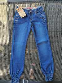Spodnie jeansowe na 140 cm
