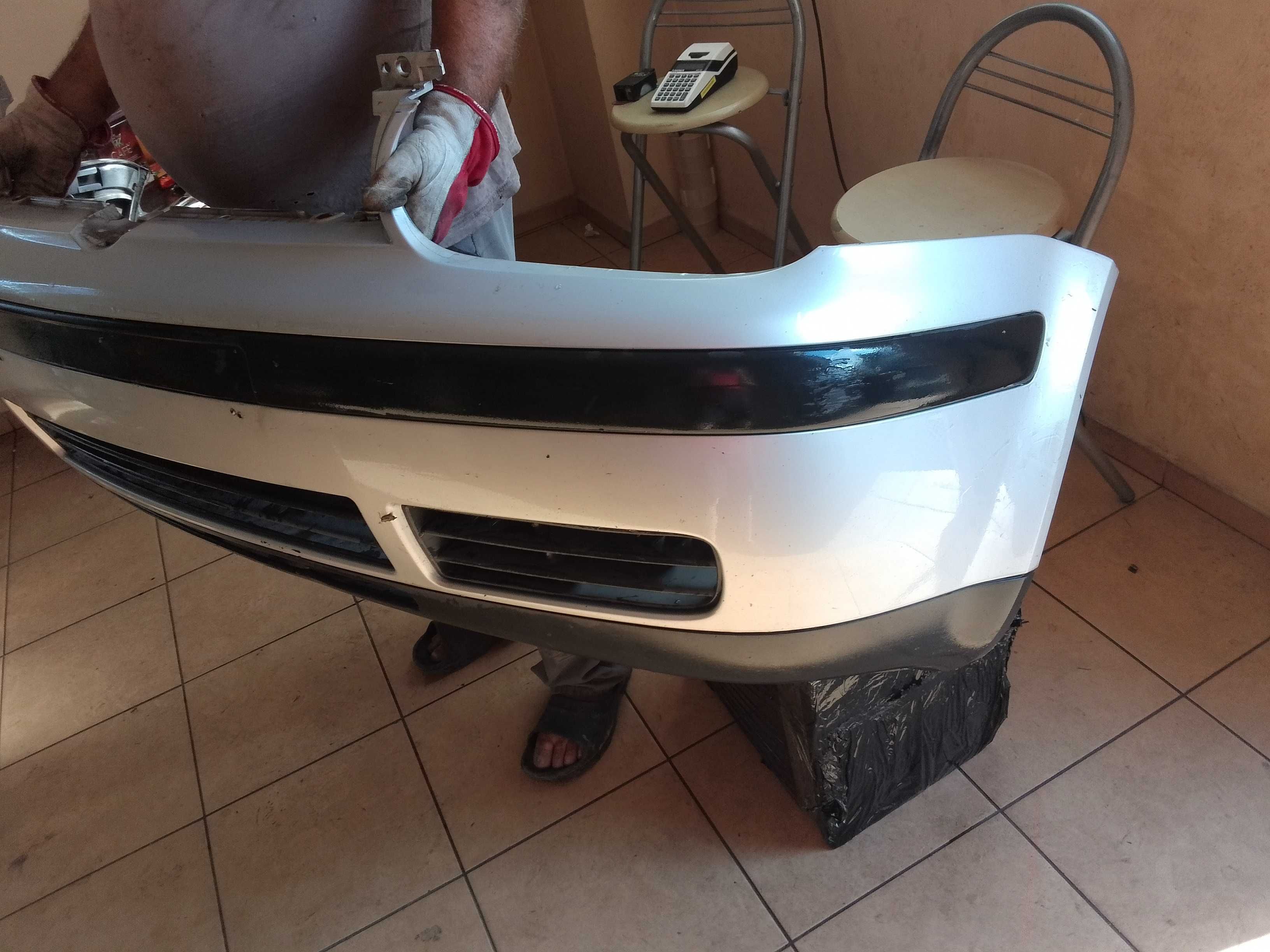 VW GOLF 4 zderzak przód kolor LB7Z