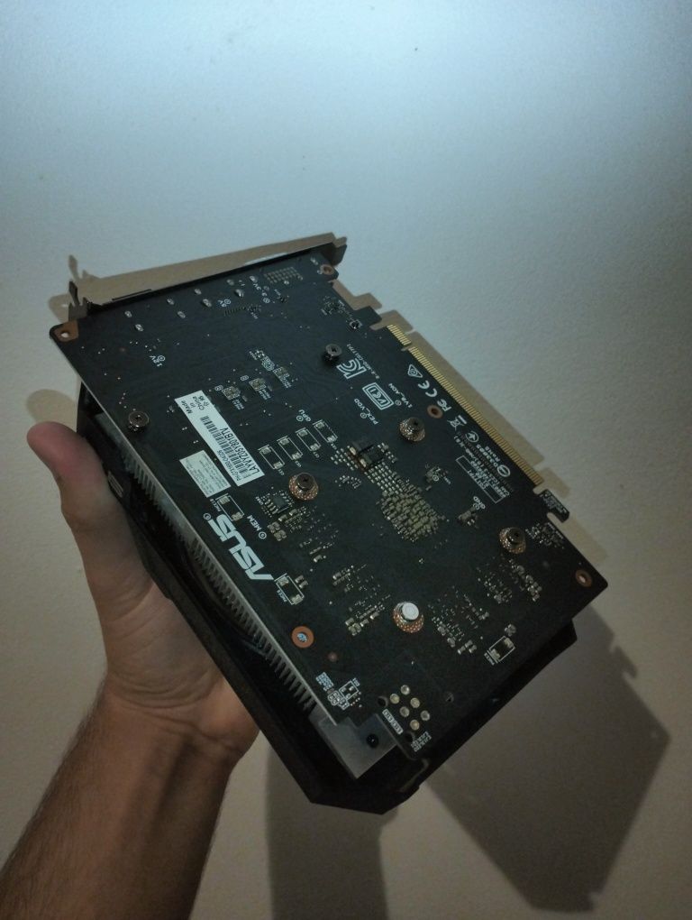 GTX 1650 4GB - GDDR5