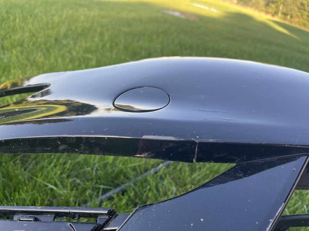 Zderzak przod Megane IV czarny przedlift