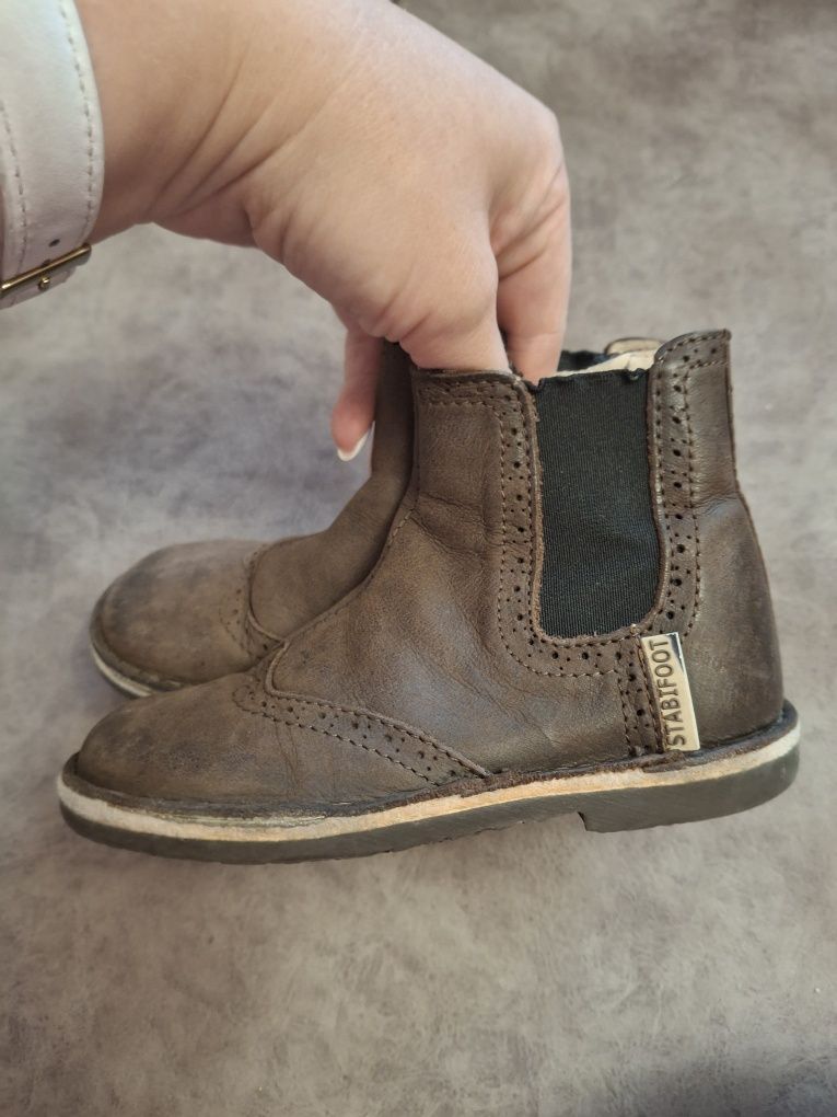 Продам ботінки шкіра р.24