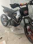 Mota 250 cc em muito bom estado