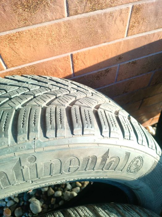 Opony Zimowe Continental 215/55/16