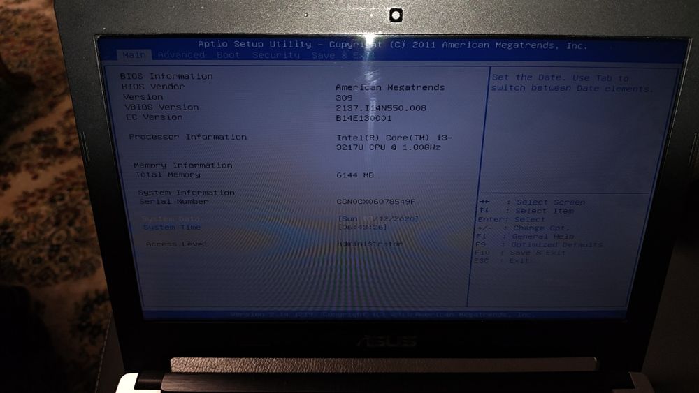 Asus Sonic Master 13.3 i3/6GB/240SSD