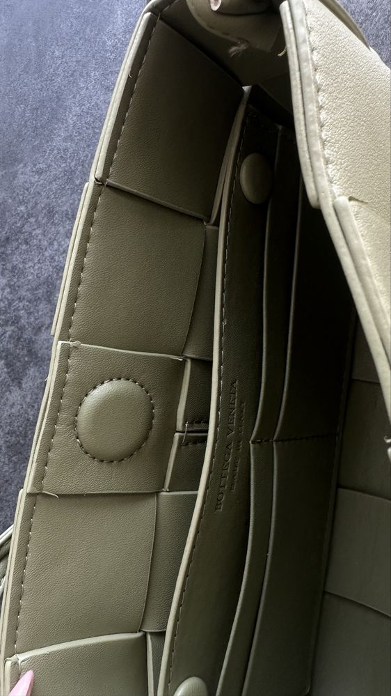 Шкіряна сумка bottega benneta cassete pouch