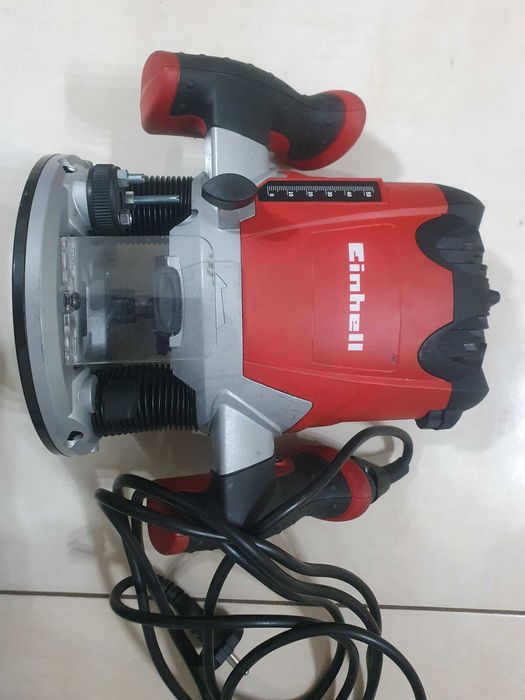 Фрезер ПотужниЙ МоделЬ  Einhell TE-RO 1255E (4350490)  СТАН  НОВОГО !!
