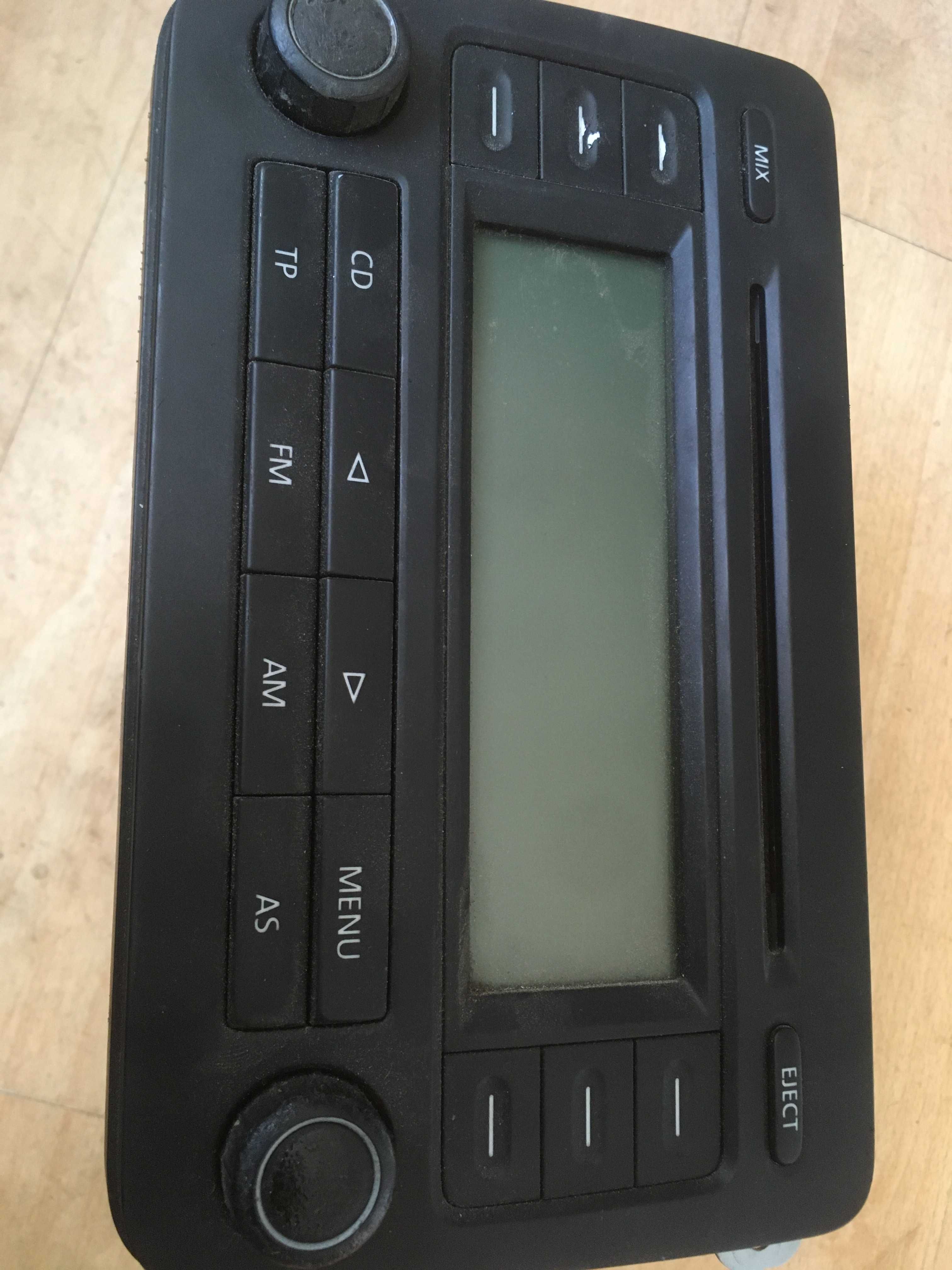 Radio rcd 300 VW touran  Golf 5 v  rcd300 + KOD