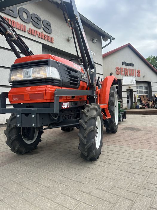 Mini - traktorek japoński Kubota GL201 z ładowaczem i broną aktywną
