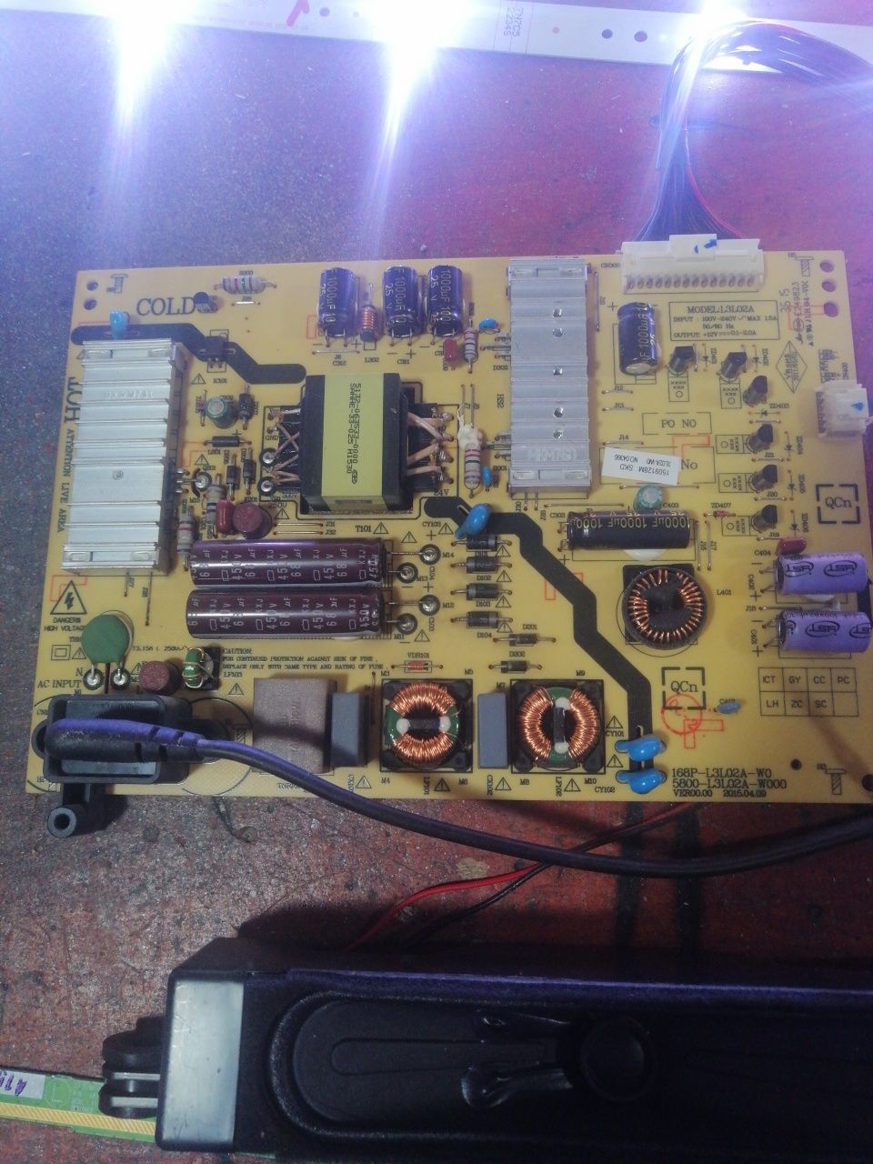 Placas e instalação completa de tv com colunas