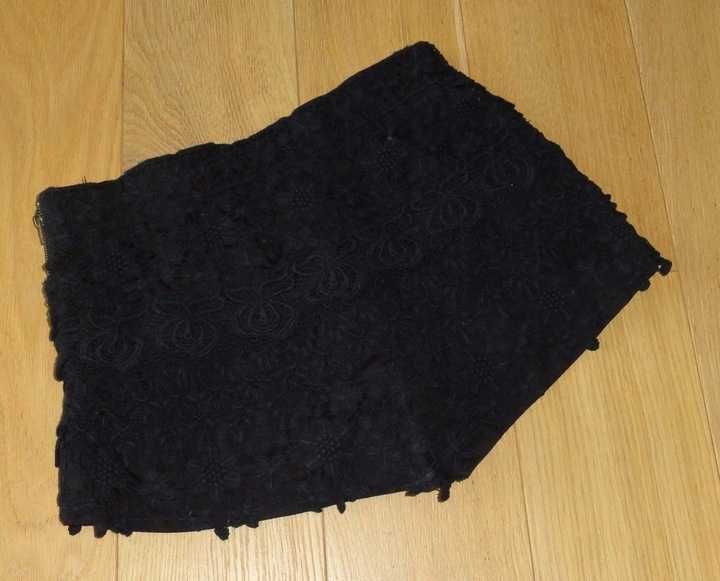 Spodenki koronkowe czarne ZARA BASIC S