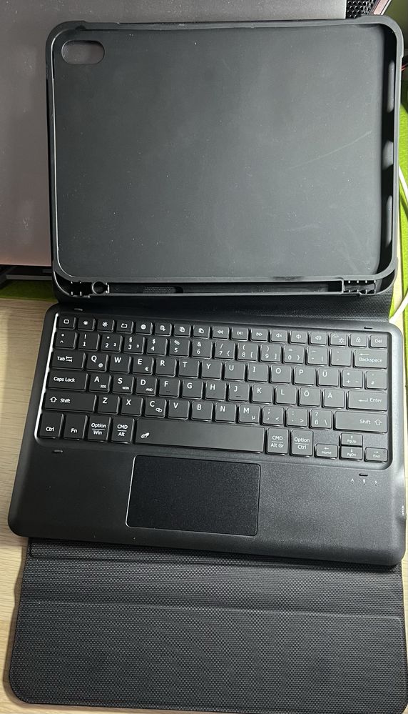 iPad 10 generacji + Apple Pencil USB-C + klawiatura