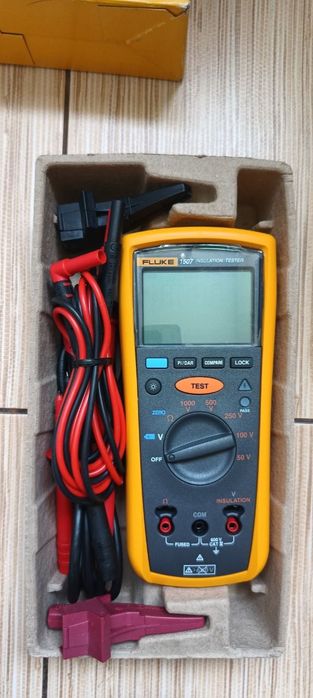 Мегаомметр Fluke 1507