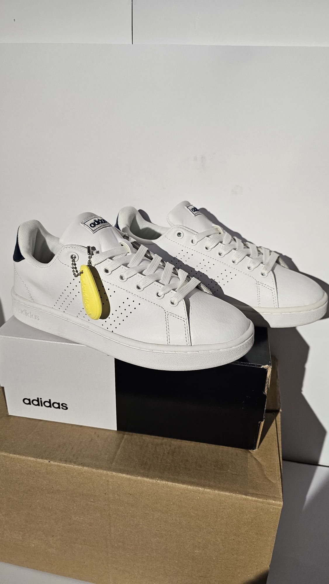 Adidas Advantage buty sportowe w oryginalnym opakowaniu i rozmiarze 39