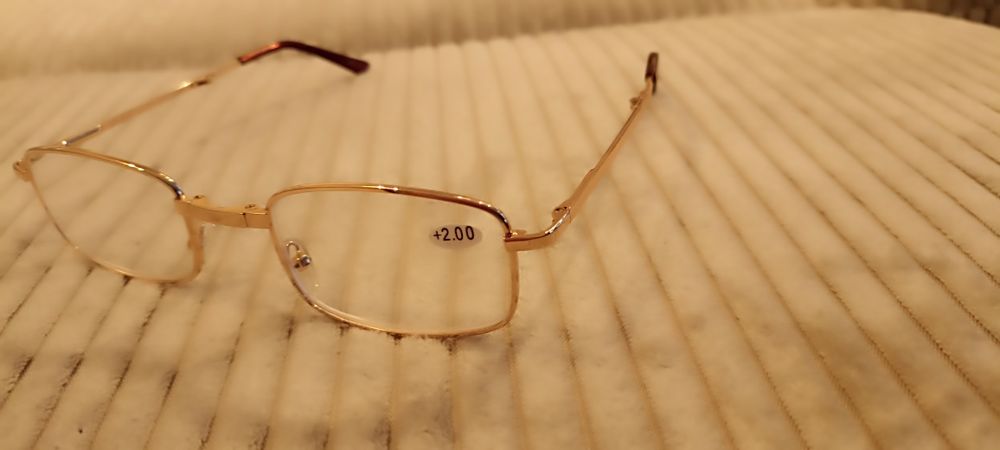 Niemieckie okulary do czytania składane