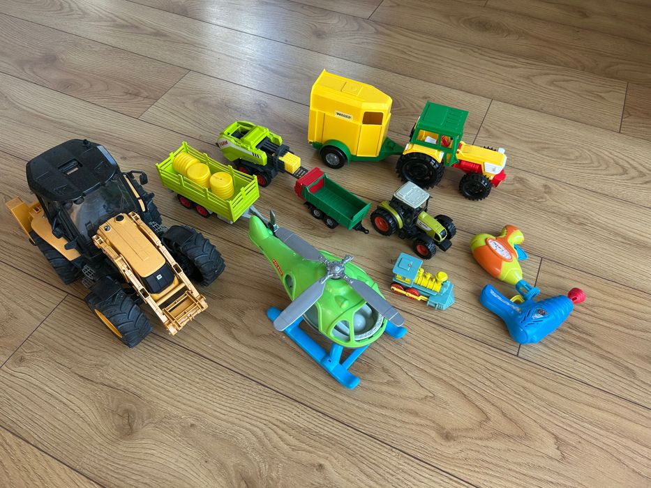 Zabawki dla chłopca, traktory, helikopter, koparka na
