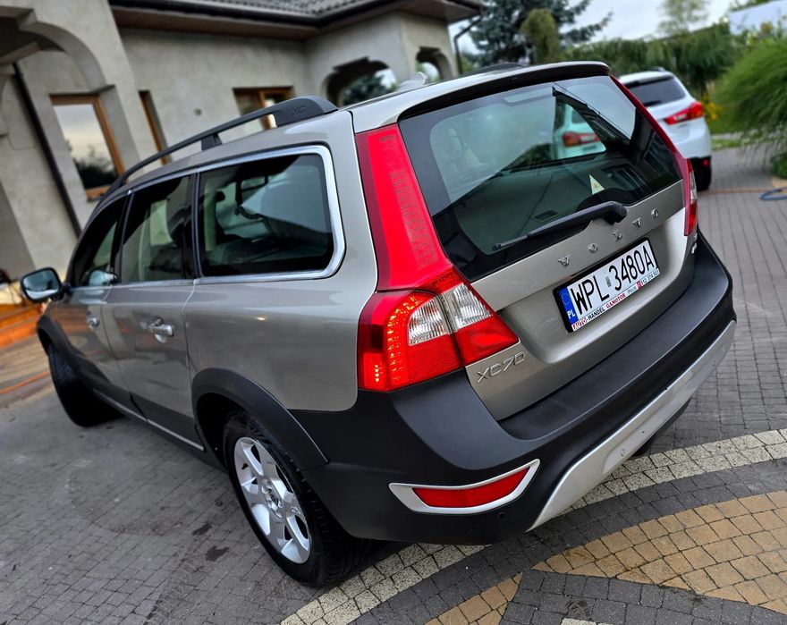 Volvo XC 70 ZAREJESTROWANY 2.4D 185 KM *Skóra*xenon navi kamera full!