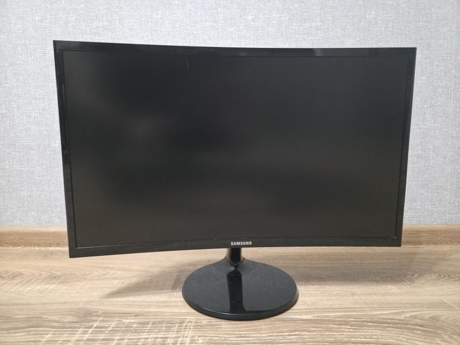 Монітор Samsung C24F390FHI
Діагональ екрану: 23,5'' Роздільна здатніст