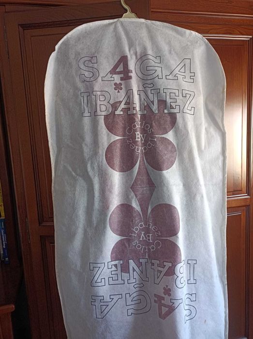 vestido com echarpe modelo exclusivo