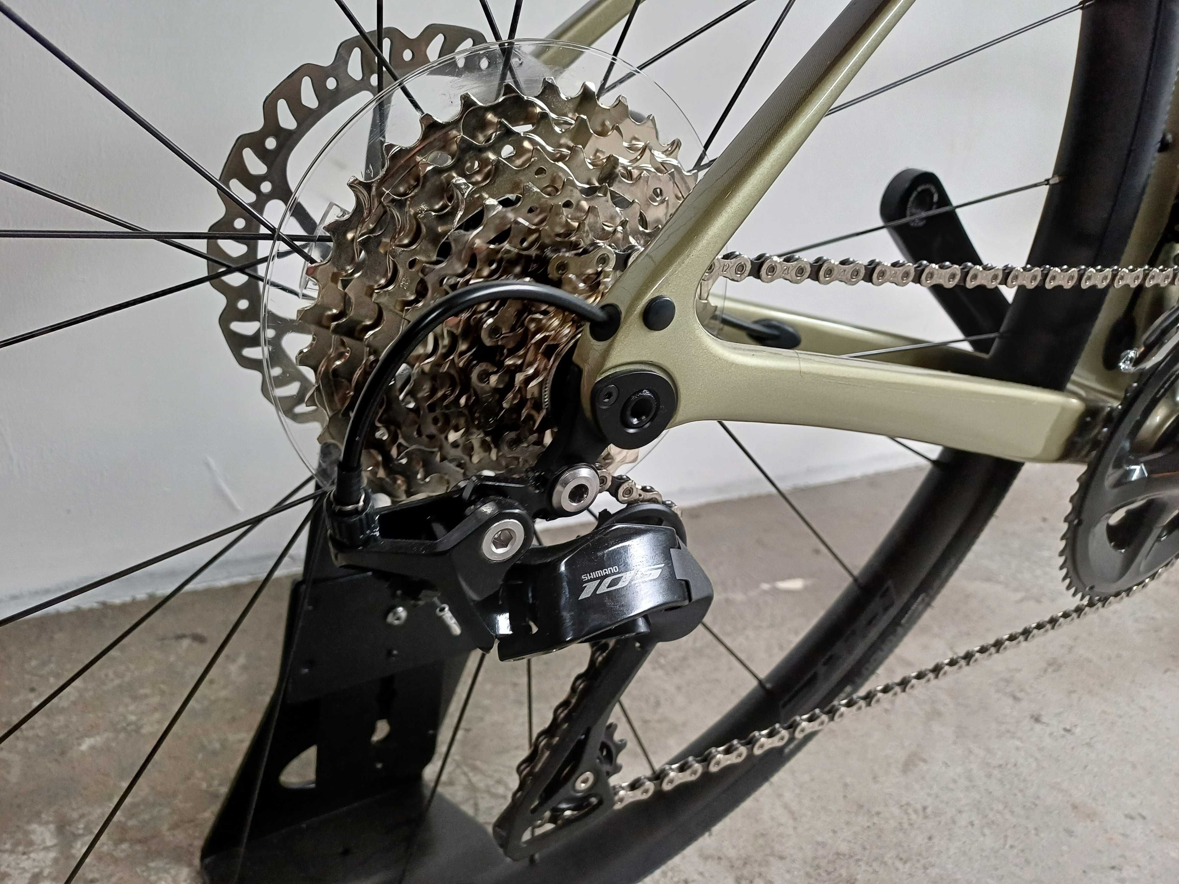 GIANT Defy Advanced 2 Złoty Rycerz Szos roz ML
