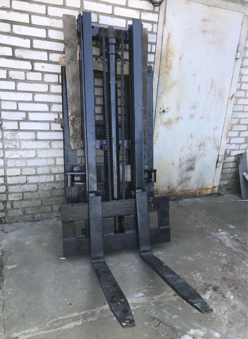 Стрела на погрузчик, электропогрузчик мачта, стріла на навантажувач