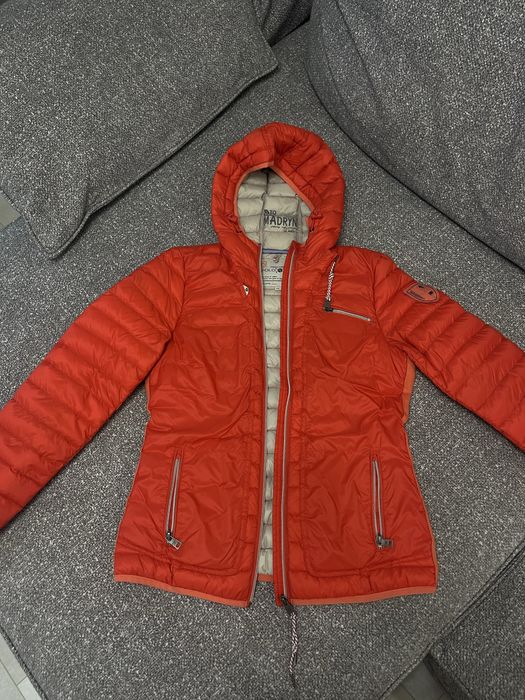 Осіння куртка жіноча