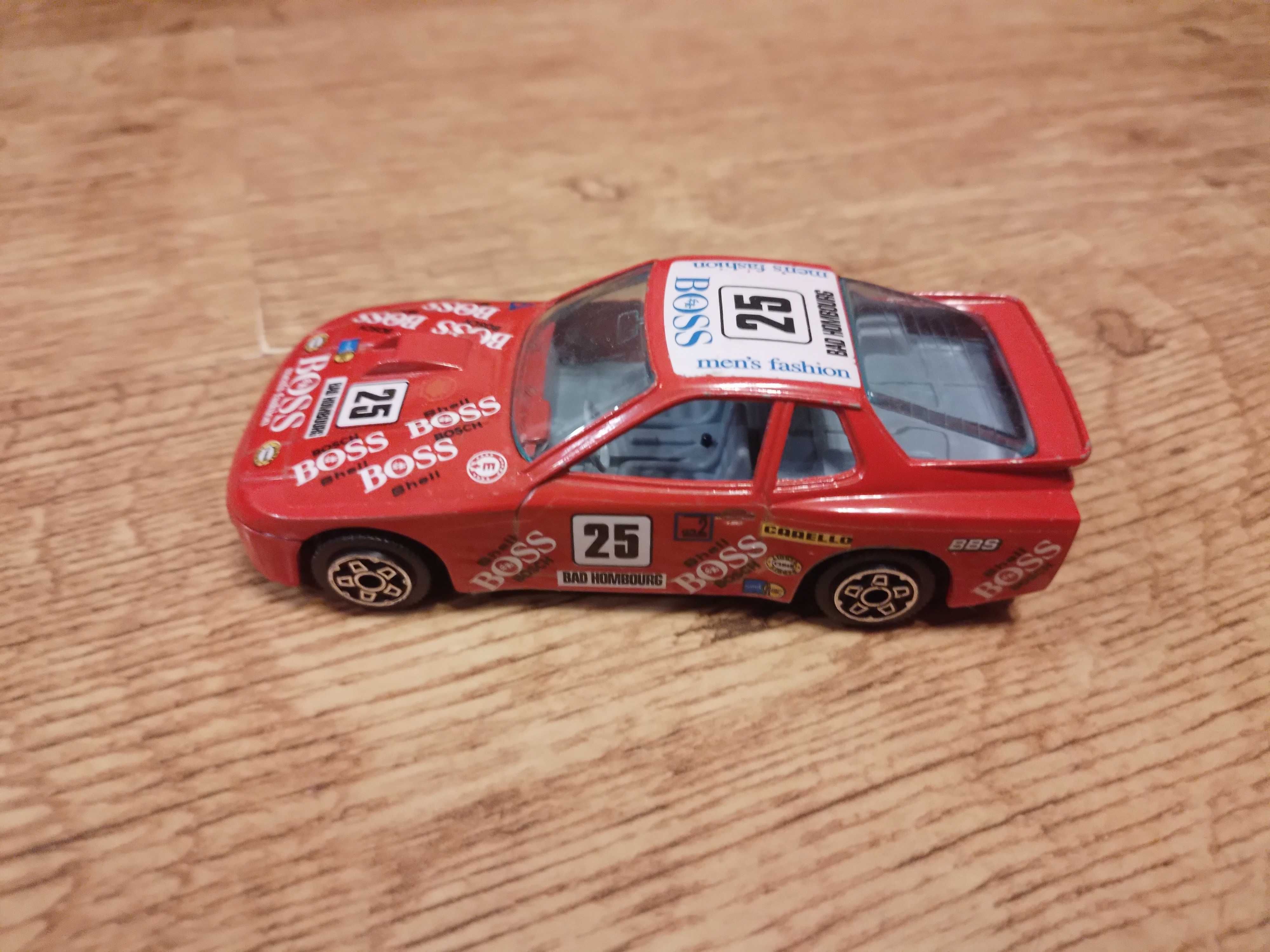 Porsche 924; Bburago 1:43