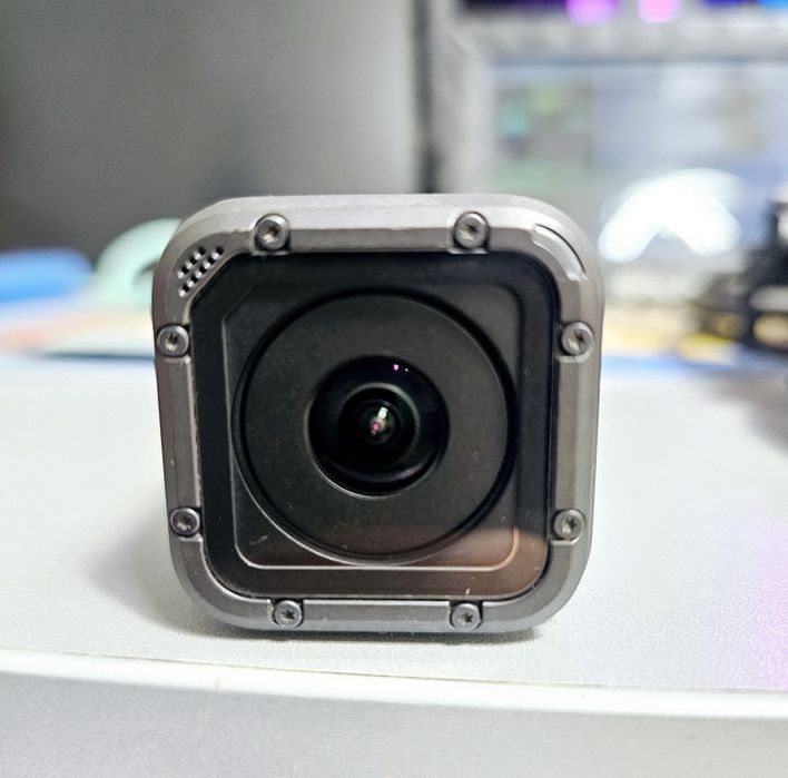 Екшн-камера GoPro Session 5 + бокс