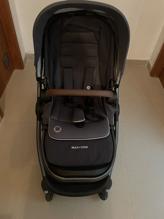 Carrinho de Passeio MaxiCosi Adorra 2 COMO NOVO