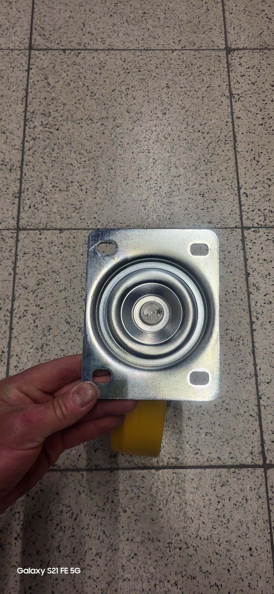 Koło aluminiowo-poliuretanowe fi 160 w obudowie skrętnej