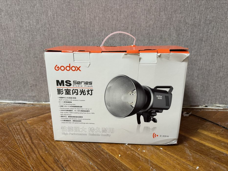 Студійний спалах Godox MS300