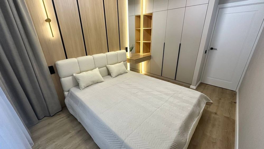 Продаж дизайнерської 1 км квартири поруч з озером