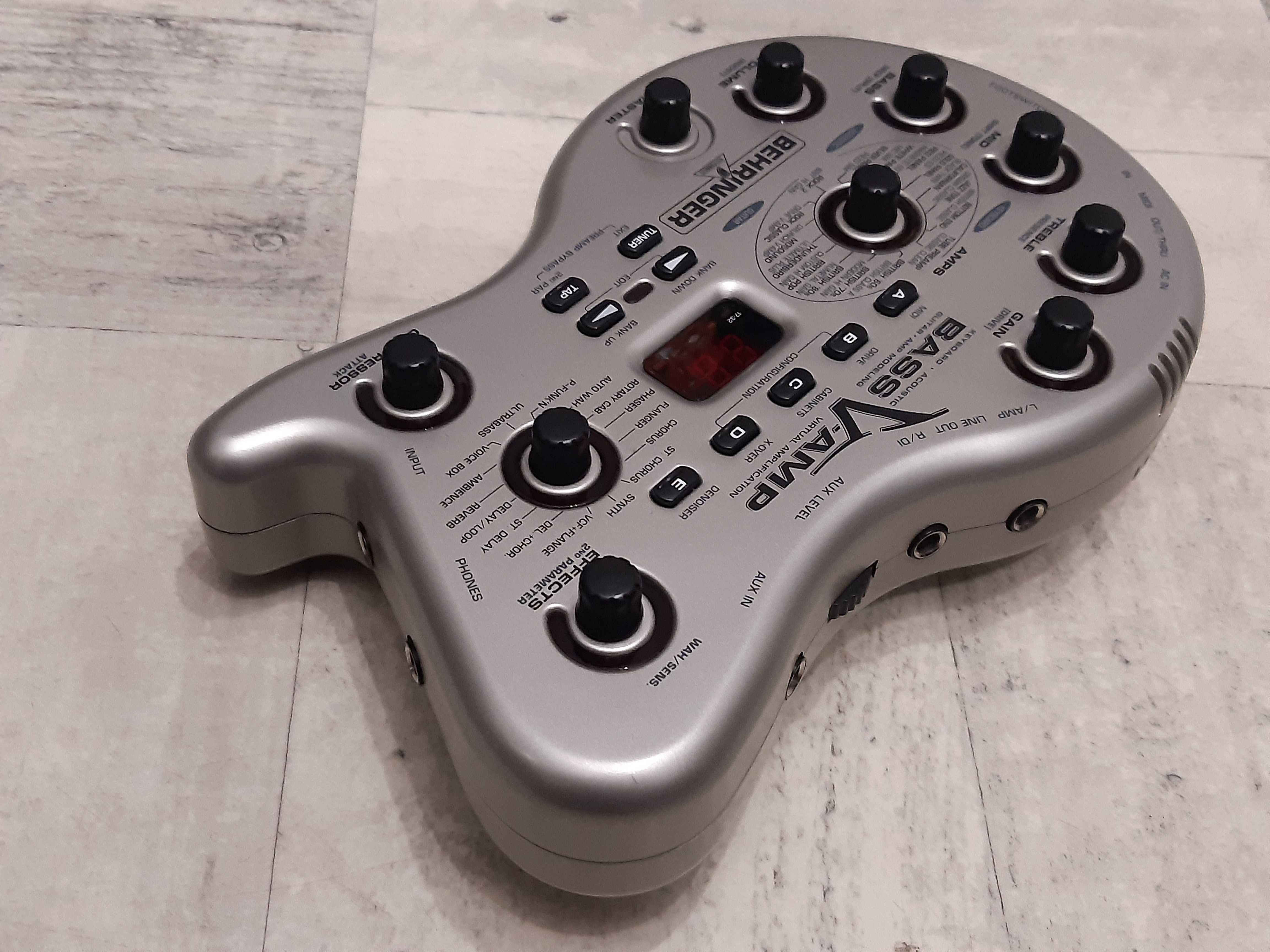 Multiefekt Basowy Behringer Bass V-AMP-procesor-efekt-lub dodam Gratis
