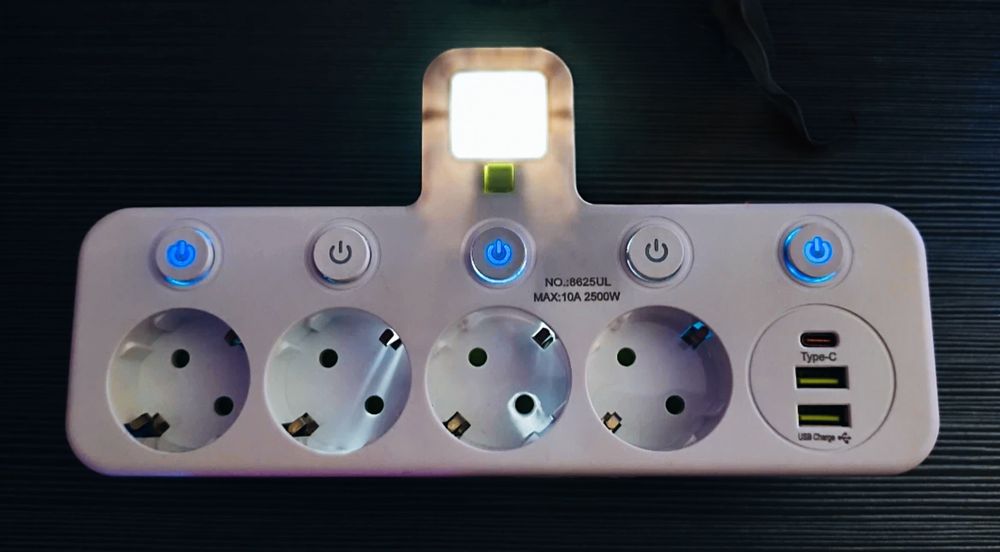 Сетевой Фильтр / Мережевий Фільтр 4 Розетки + 2 Порта USB + 1 Type C