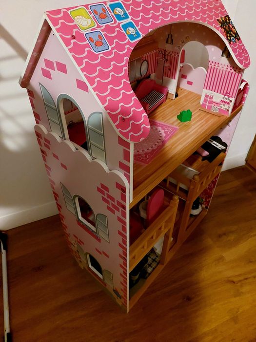 Domek dla lalek jak nowy