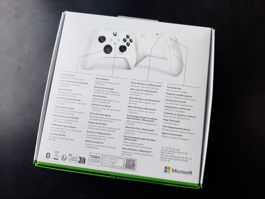 Bezprzewodowy kontroler Microsoft Xbox Robot White biały nowy gwar.