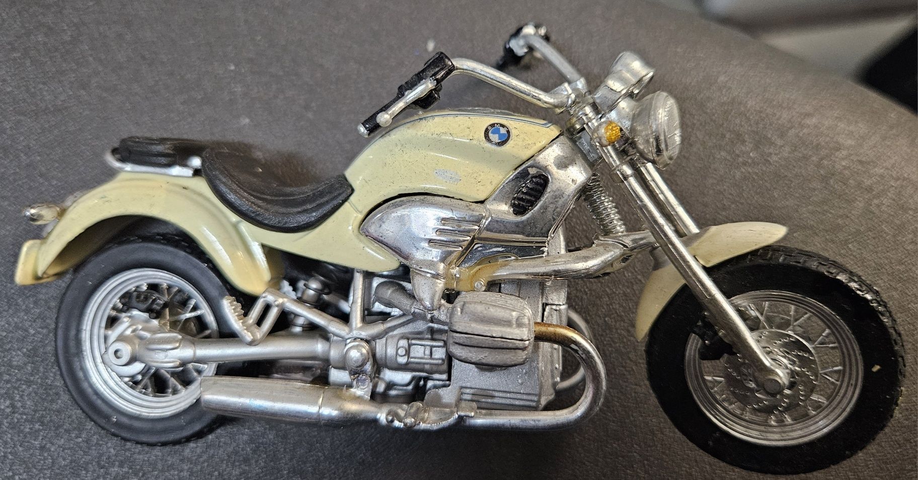 Moto miniatura BMW 1200C