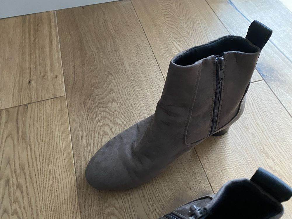 Botas Zara cinzentas