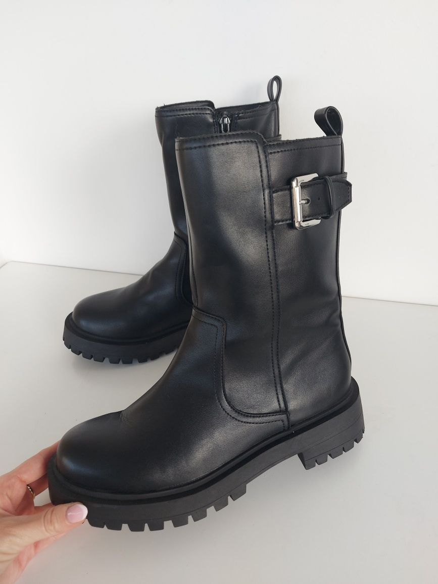 Buty damskie botki w rozmiarze 39