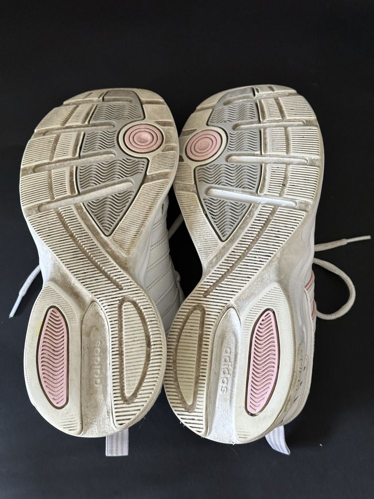 Кросівки Adidas Strutter