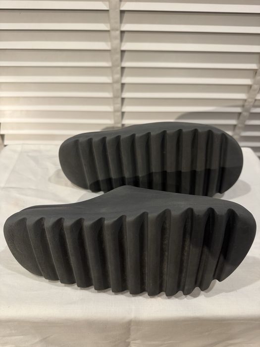 Klapki Adidas Yeezy slide rozm. 44.5