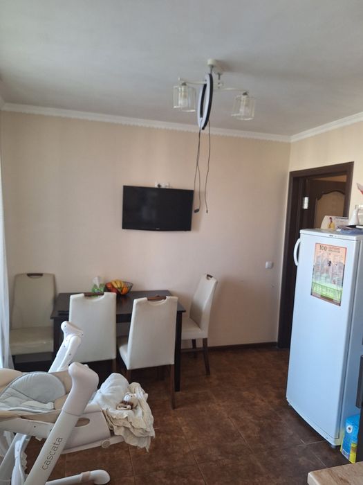 Продаж 3-х кімнатної квартири р-н 5 школи