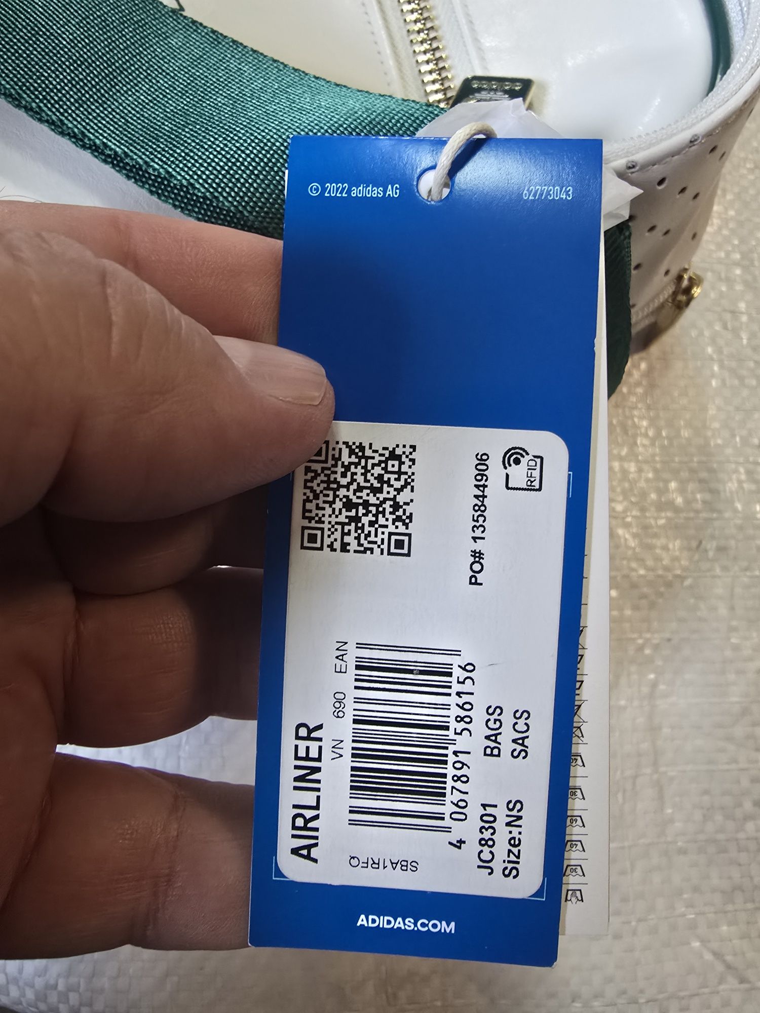 Сумка на плече Adidas Originals Unisex Airliner Trefoil Bag JC8301