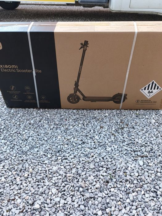 Hulajnoga elektryczna XIAOMI Scooter Elite 45km 400W 10" Czarny