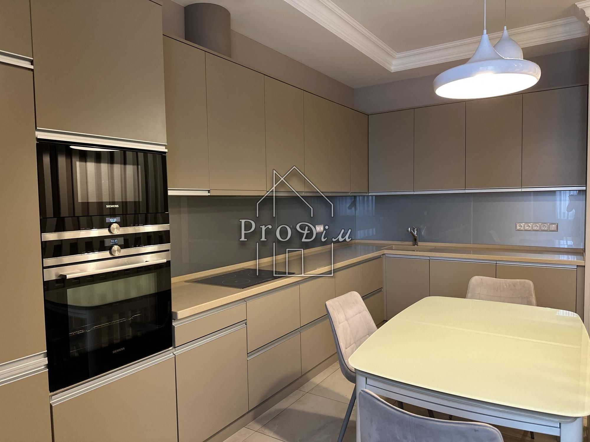 Без %. Продаж Квартира Метро Печерськ. ЖК Панорама, Коновальця 44А.
