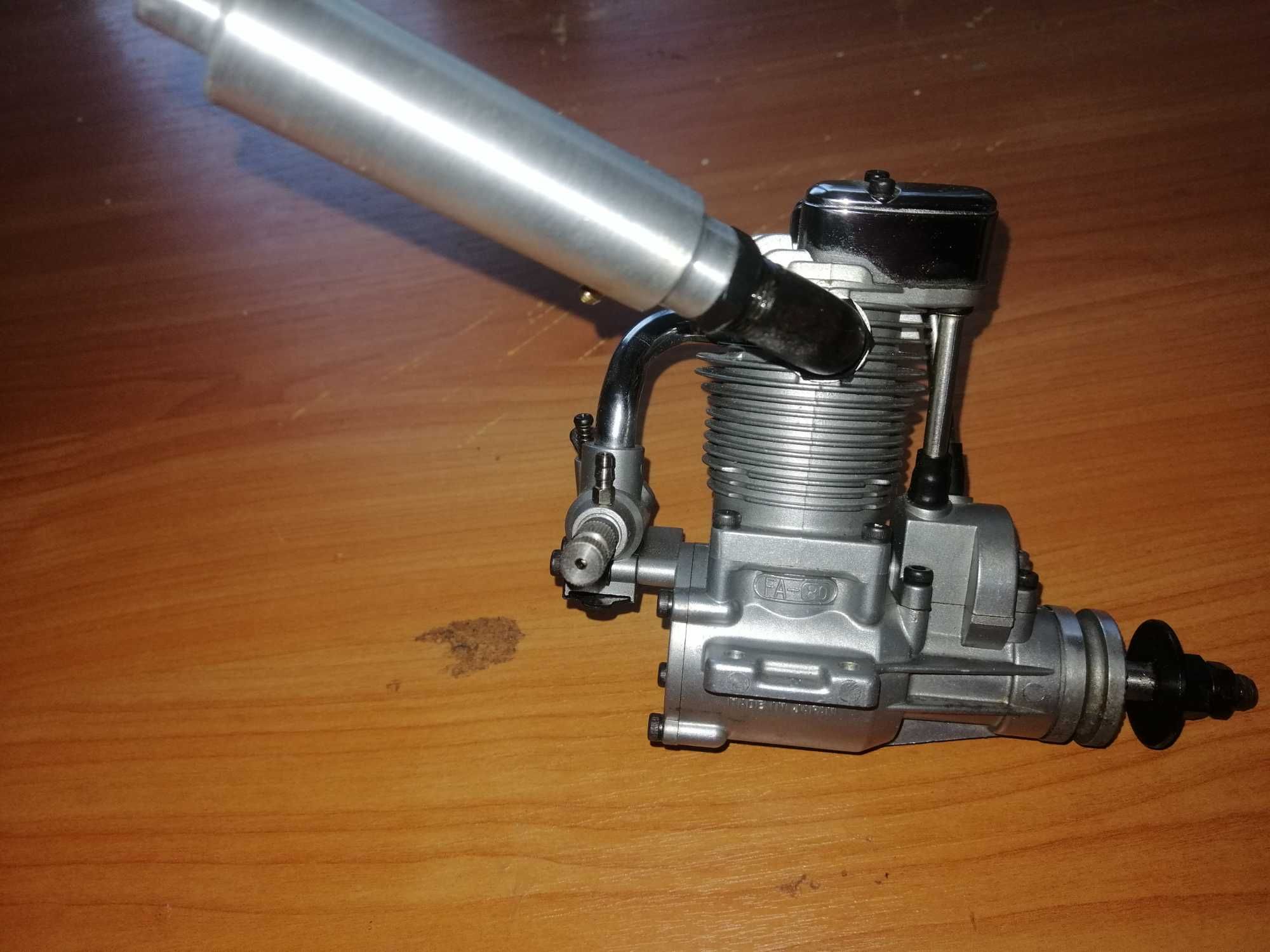 Saito FA 80 silnik modelarski rc Fabrycznie nowy