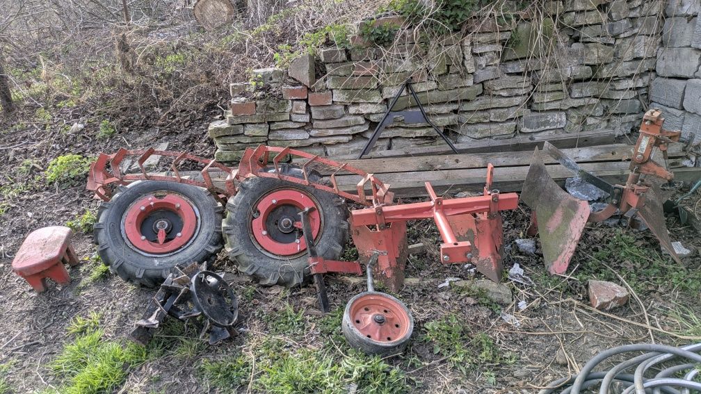 Traktorek jednoosiowy Vari pług glebogryzarka dzik traktor ciągnik