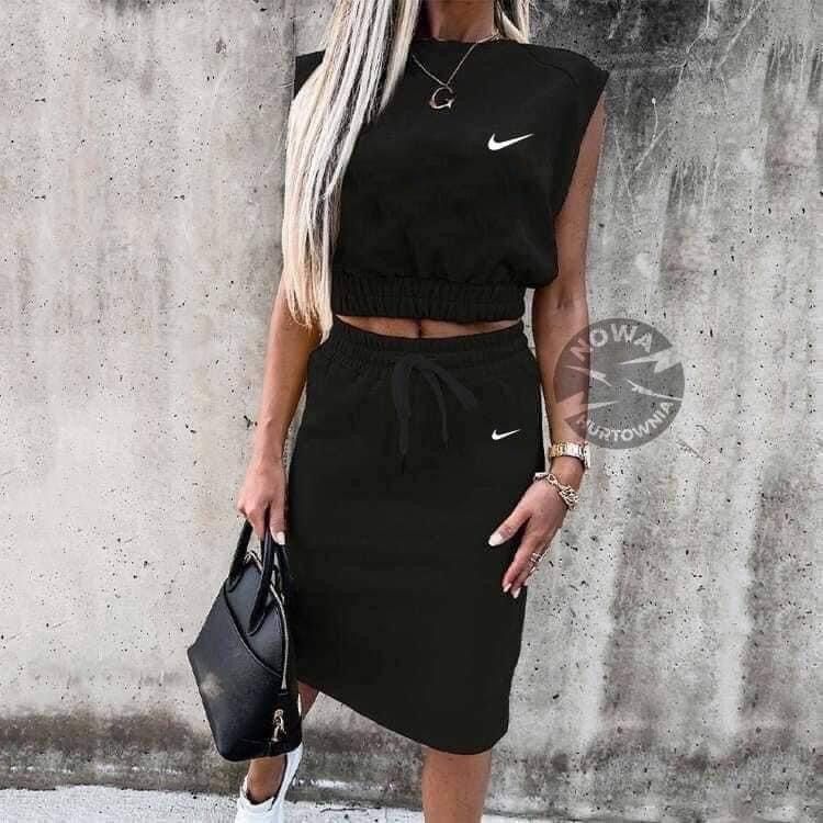 Nowy komplet nike top plus spódnica XL małe